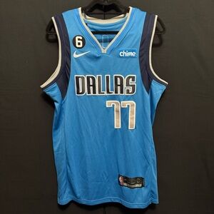 Nike Swingman Luka Dončić Dallas Mavericks NBA Jersey! NWT ! Bill Russell Patch